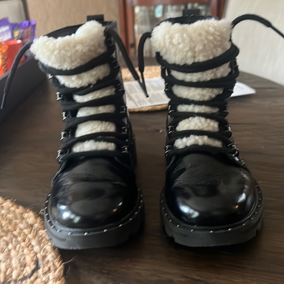 Women’s sorel black winter stylish boots - Picture 5 of 5